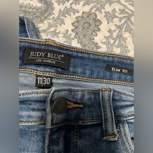 Judy Blue denim slim fit jeans.  11/30